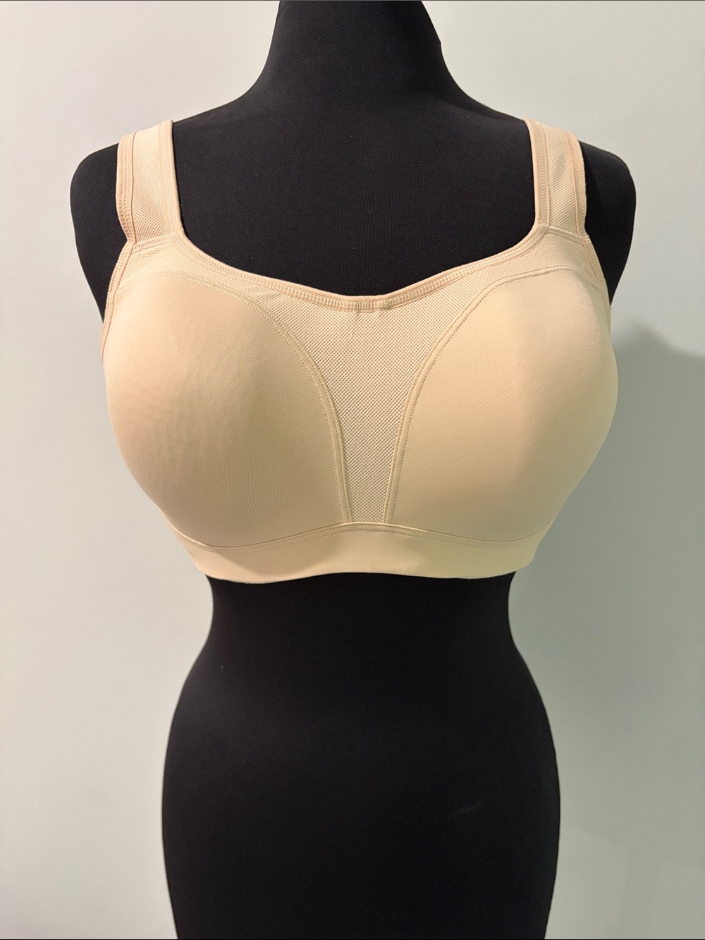 Wacoal Wired Sports Bra - Beige - Size 38DDD
